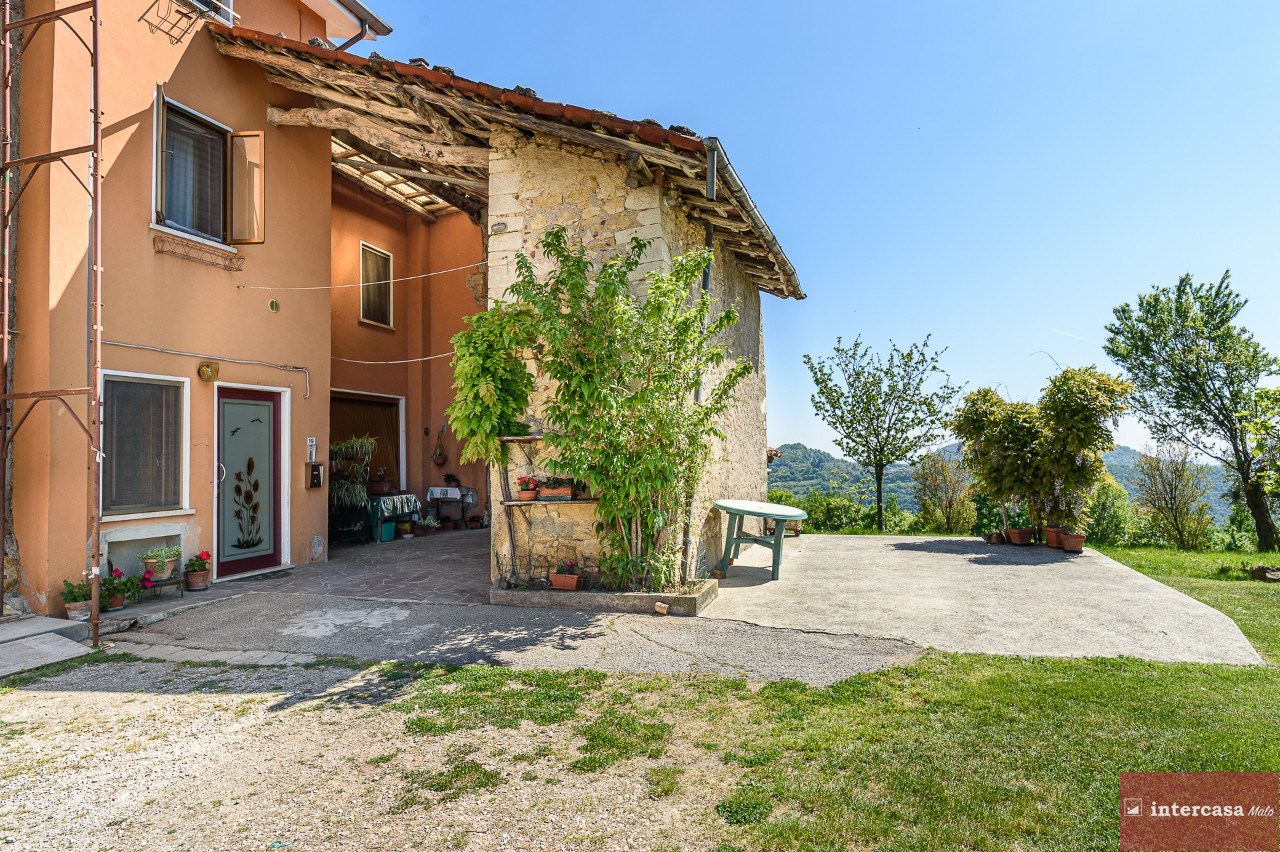 Schiera di testa a Castelgomberto