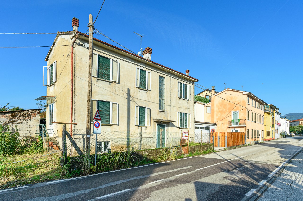 20657_Esterna