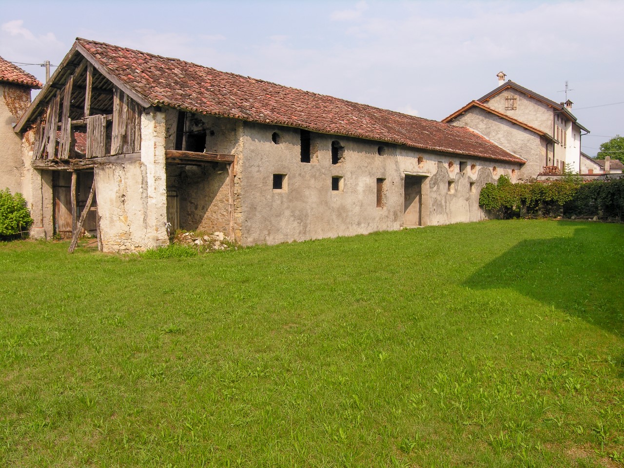 Limana - ZONA CESA DI LIMANA VENDESI RUSTICO CON GIARDINO PRIVATO