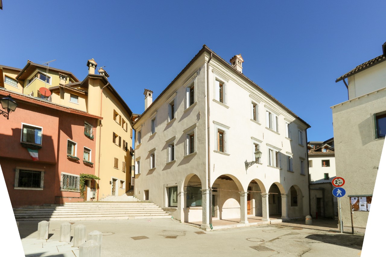 Belluno - ZONA CENTRO STORICO VENDESI NEGOZIO