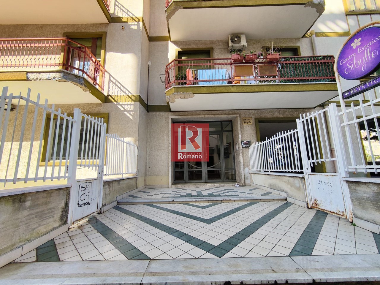 ingresso palazzo