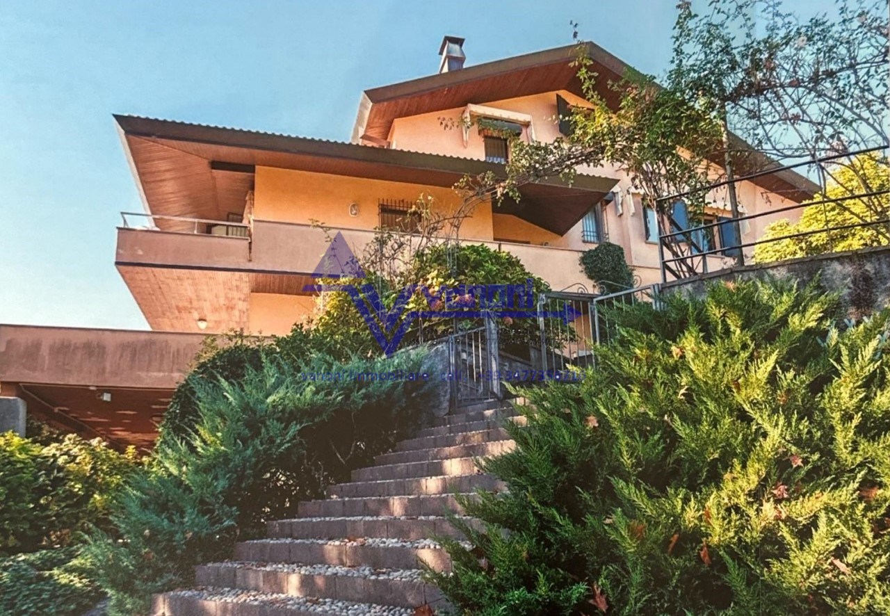 VILLA A R 1000040