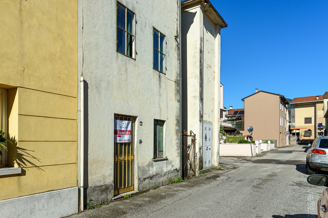 20886_Esterna