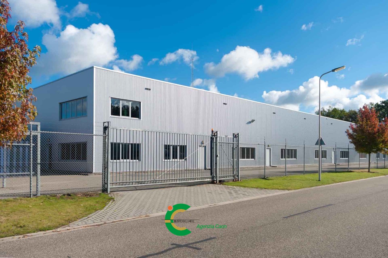 capannone-industriale-con-uffici-in-vendita-a-piacenza