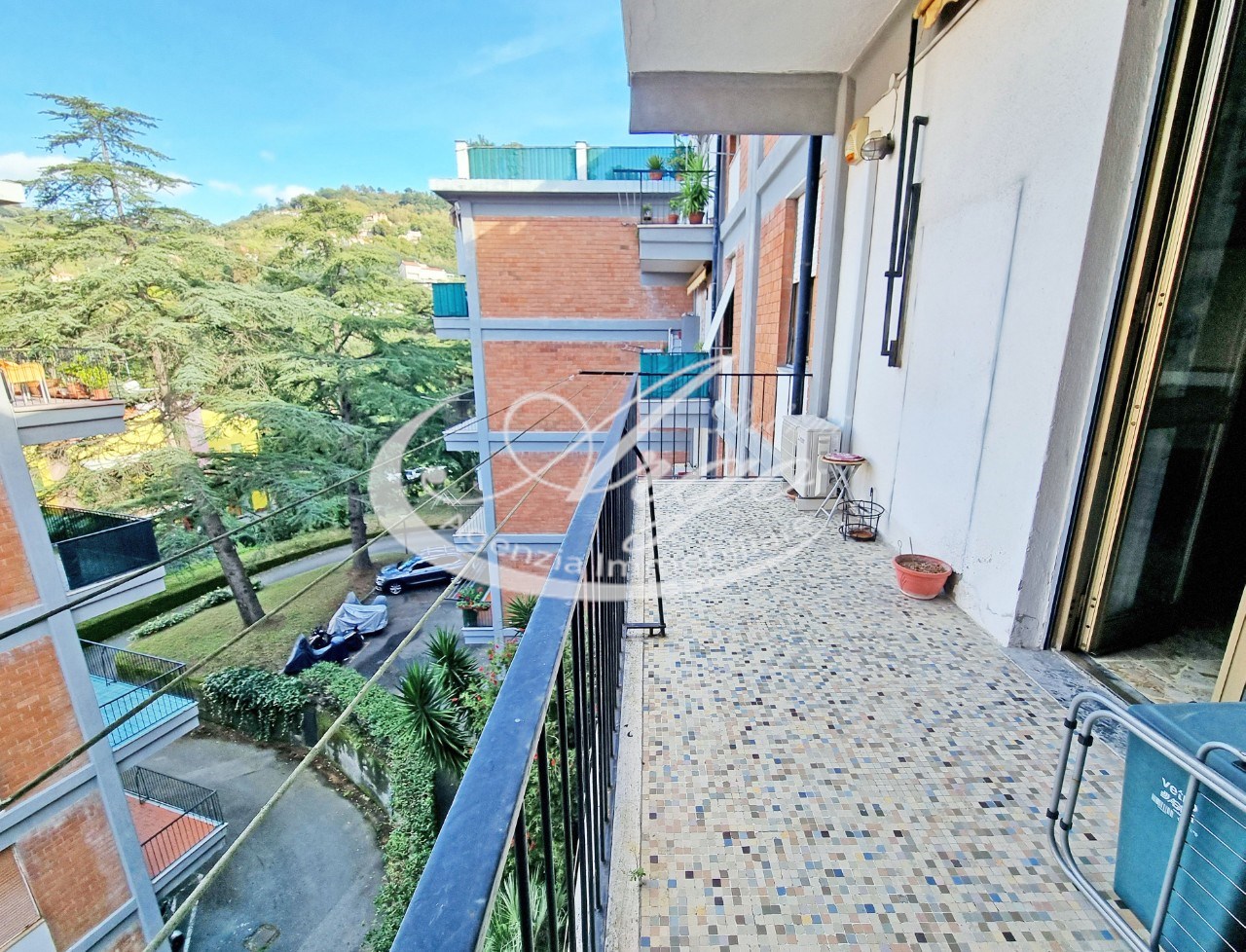 COD 1272 - Soggiorno - Terrazzo (2)