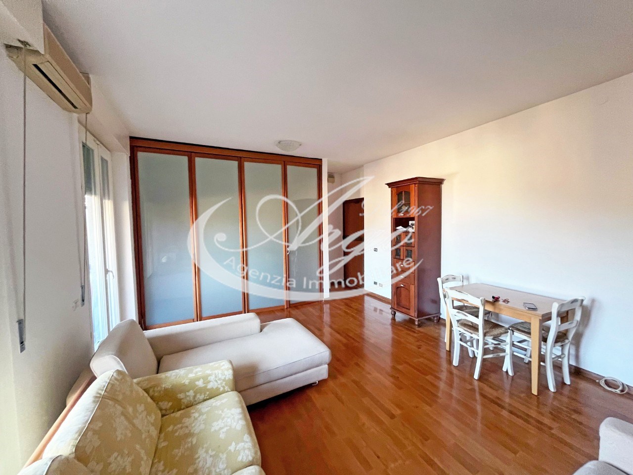 COD 410 - Soggiorno e cottura (1)