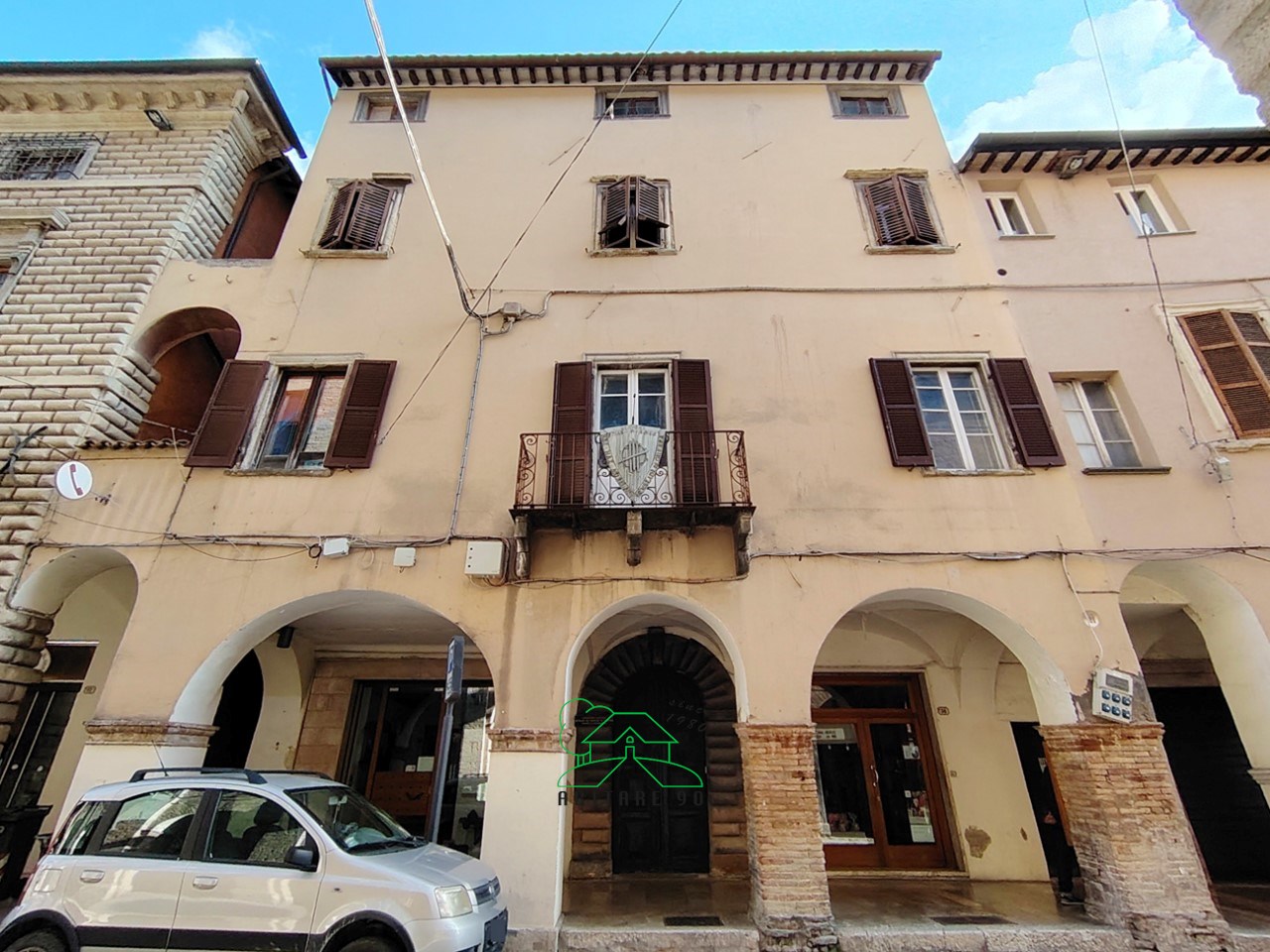 1. ESTERNO PALAZZO FRONTE (1)