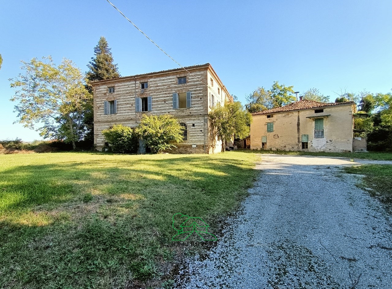 ESTERNO (10)