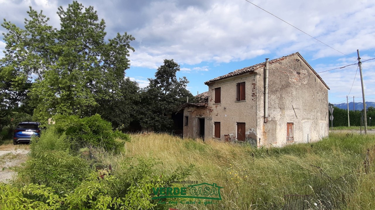 Altivole - ZONA SAN VITO VENDESI RUSTICO CON GIARDINO PRIVATO