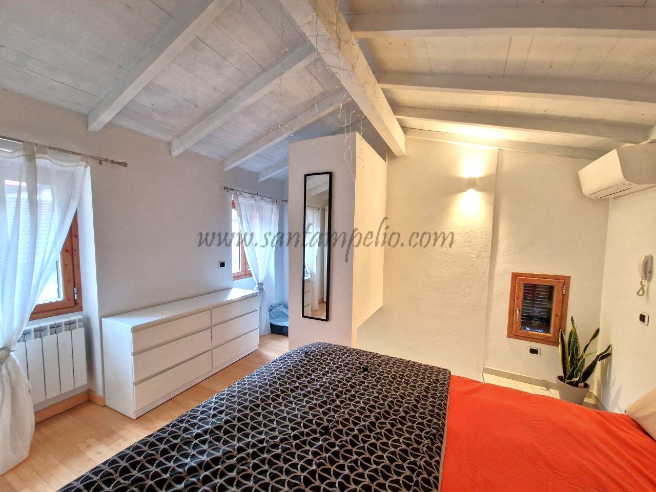 photo_5765006306912701654_y