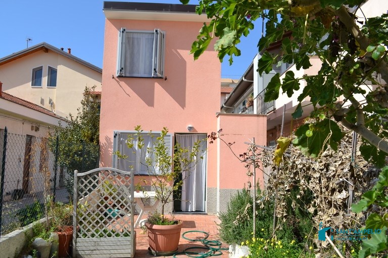 1505 esterno_768x1024