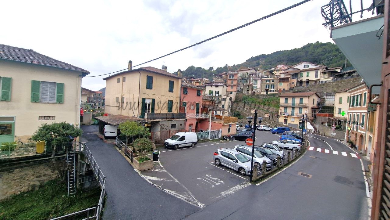 photo_5920173678496779126_y